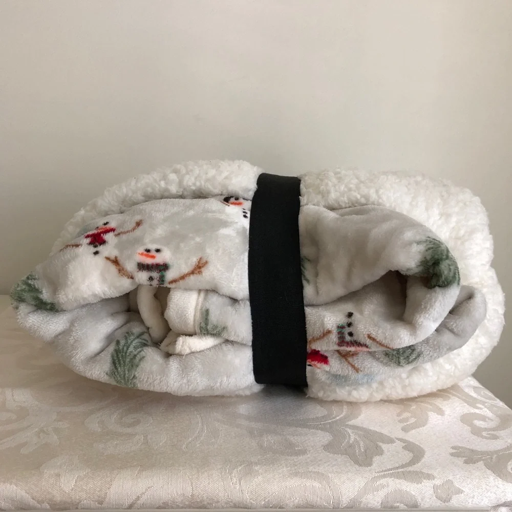 NWT Cuddl Duds Plush Sherpa Throw Reversible Snowman Print 50